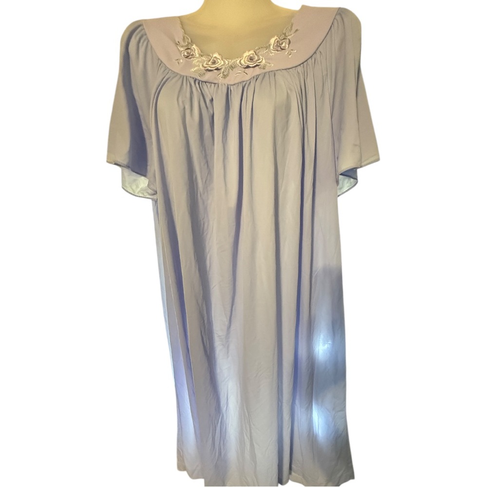 Vintage Elegant Lavender Nightgown size 2x